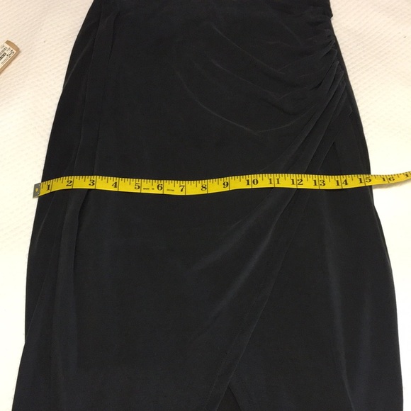 Grey skirt with front split - Picture 6 of 13